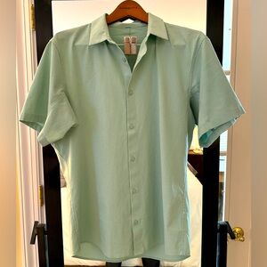 Lulu Button Short Sleeve